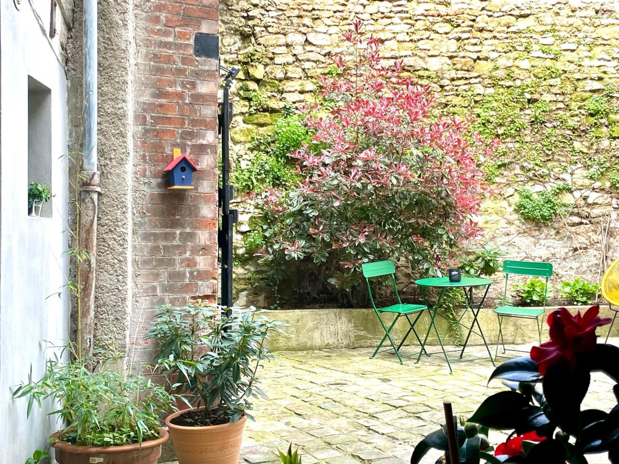 Studio Au Vieux Marly-Le-Roi - Bien Equipe - Matelas De Qualite - 7Min Du Train Vers Paris Exteriör bild